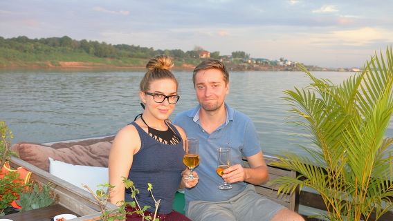 Sightseeting Day Cruise with English Speaking Guide and free flow drinks