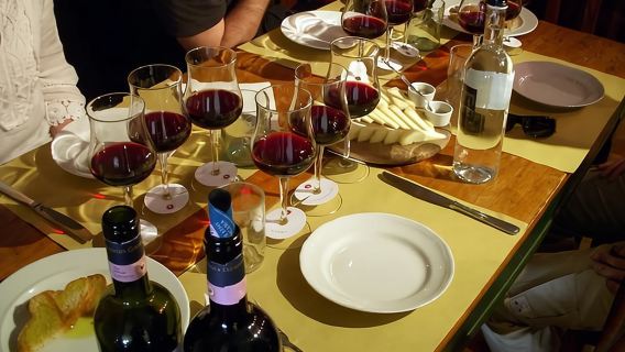 Tour dell'Etna e pranzo in cantina con degustazione di vini