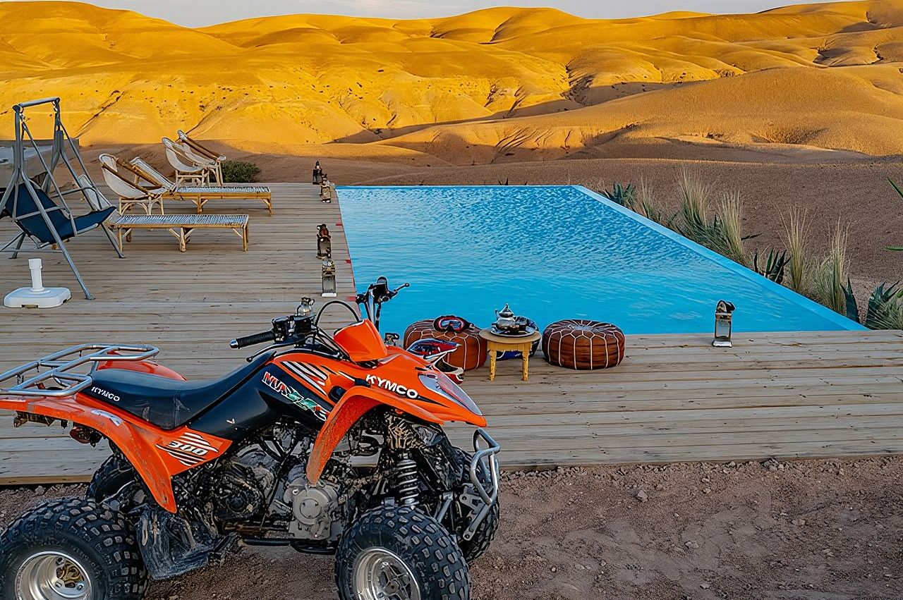 Marrakesch-Wüstenritt mit Quad und Kamel, Mittagessen und Poolbesuch