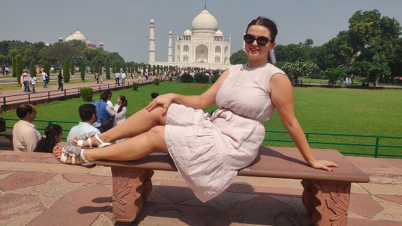 Taj Mahal Tour with Agra Fort – All-Inclusive Day Trip from Delhi