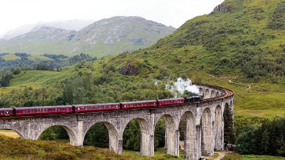 tour di un giorno al Loch Ness, al Commando Memorial e a Fort Augustus nelle Highlands scozzesi, Regno Unito