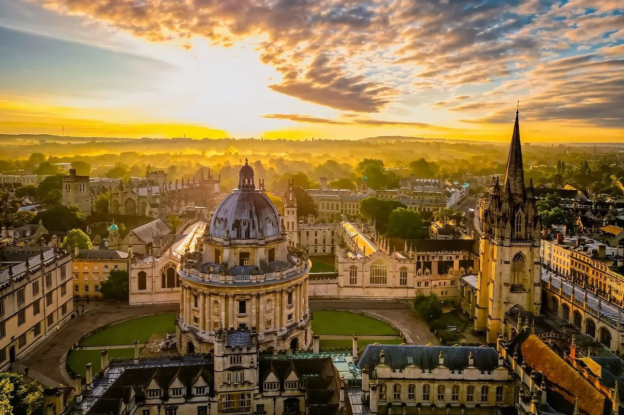 Excursion d'une journée au Château de Windsor et à l'Université d'Oxford en Angleterre [Voiture avec chauffeur | Guide anglophone/chinois | Itinéraire ajustable]