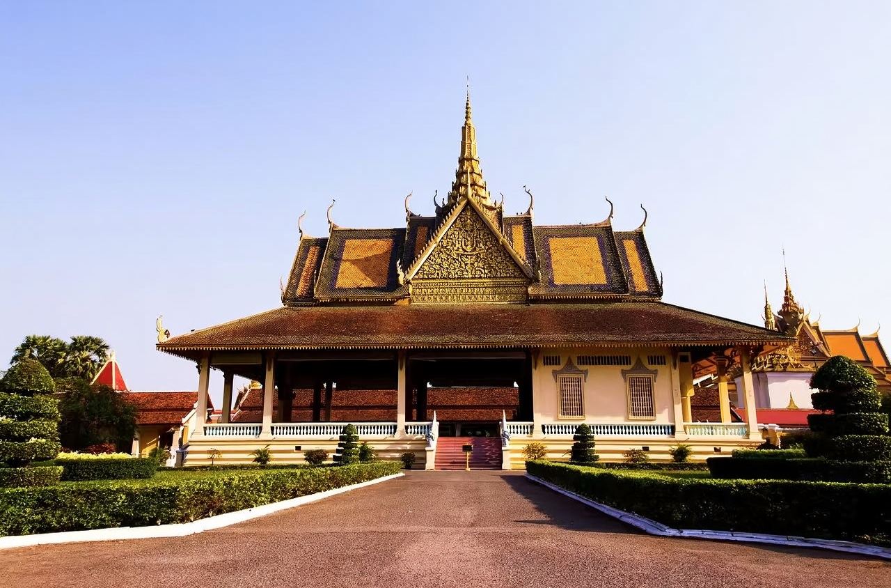 柬埔寨金邊塔山寺+金邊王宮+中央市場+國家博物館【一日柬行】