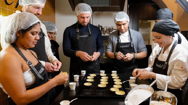 Clase magistral de Pastel de Nata en una auténtica panadería del centro de Lisboa