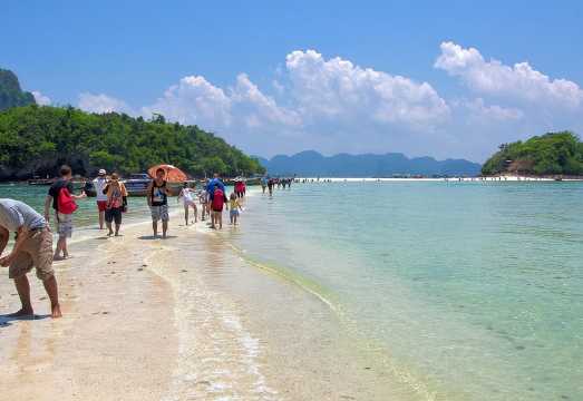 Day Tour from Phuket to 4 Islands in Krabi by Ferry & Speedboat