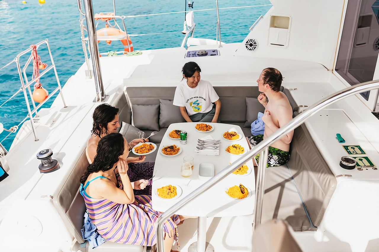 科拉雷霍：洛博斯島雙體船之旅（含飲料和浮潛）