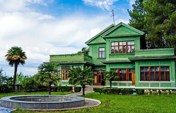 史太林故居+奧林匹克公園+玫瑰莊園一日遊