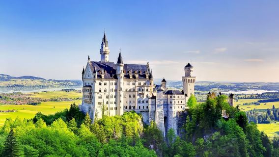 perjalanan satu hari Kastil Neuschwanstein + Istana Linderhof dari Munich, Jerman