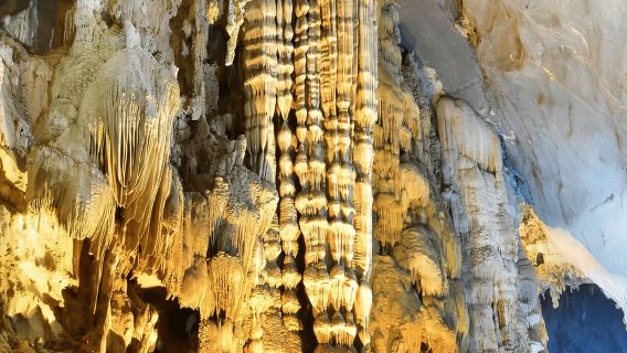 Phong Nha Cave & Dark Cave Adventure – Small Group