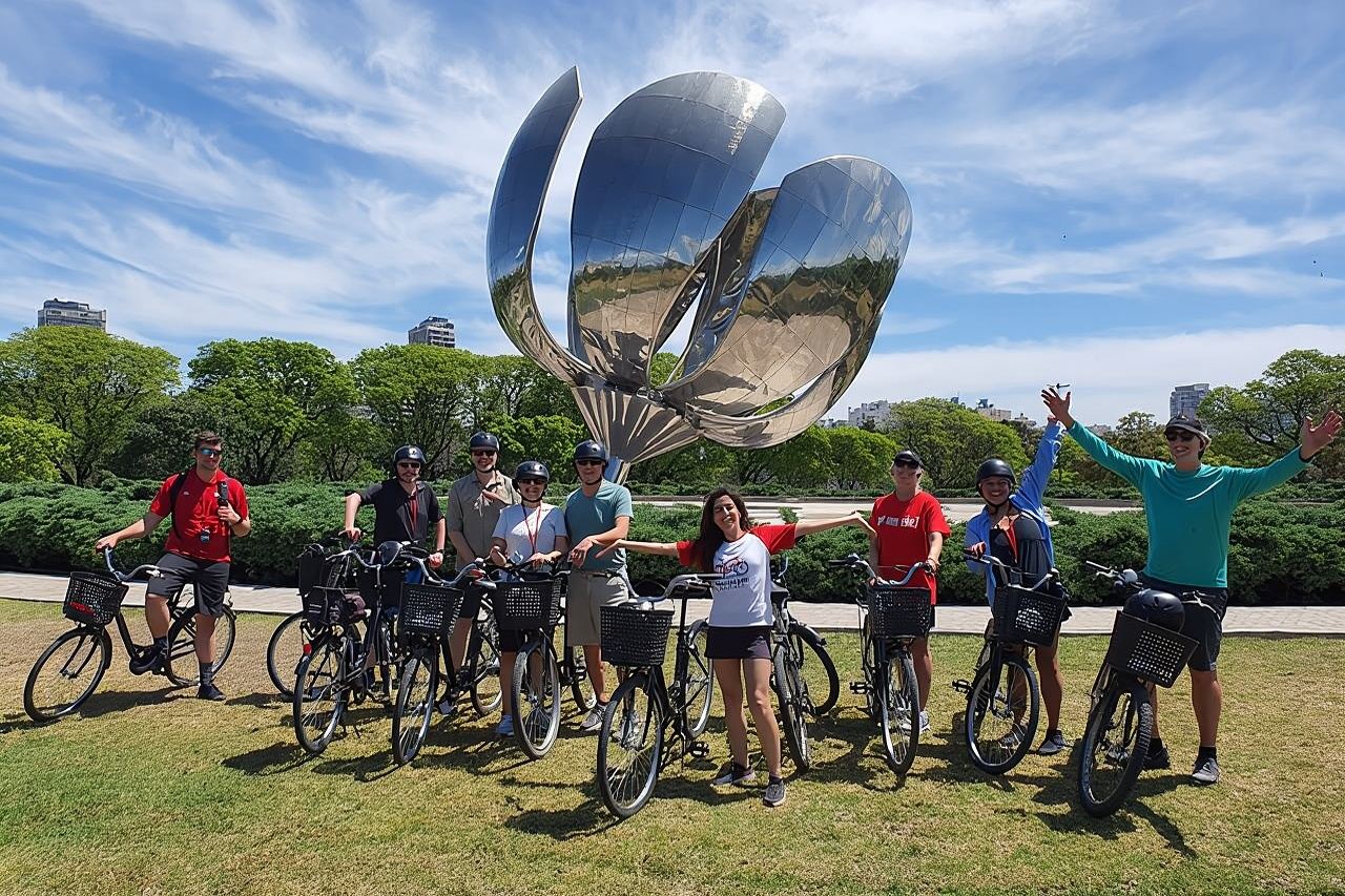 Half-Day Recoleta and Palermo Bike Tour in Buenos Aires