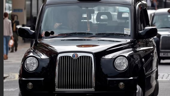 Jelajah Sejarah Politik & Mural Persendirian Belfast