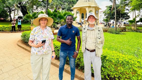 ความลับของเมืองสโตน: ทัวร์เดินชมประวัติศาสตร์พร้อมไกด์ท้องถิ่น