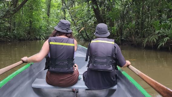 Package of 3 excursions in Tortuguero (Canoa, Hiking and spawning)