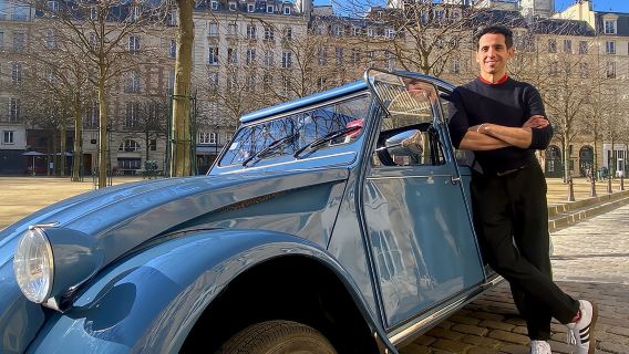 Private Tour of Paris in a convertible citroën 2CV