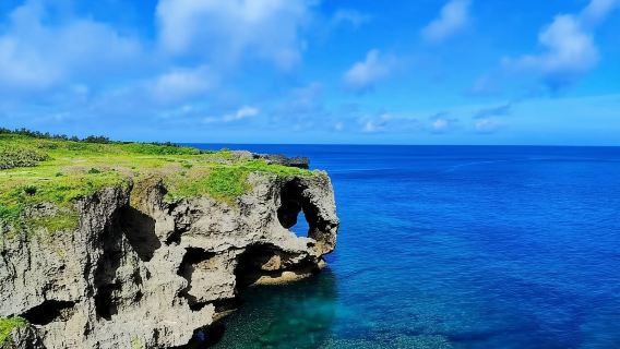 沖繩北部一日遊～萬座毛+古宇利島+水族館3h+美國村1h+午餐