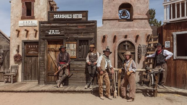 Gunfight Show Old Tombstone