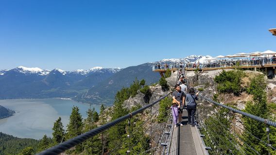 Whistler Tour with Shannon Falls and Sea to Sky Gondola