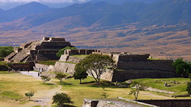 ทัวร์ครึ่งวันไปยังมอนเตอัลบัน