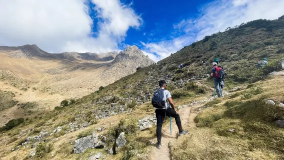 Cusco: Laguna Humantay dengan Sarapan dan Makan Siang Prasmanan