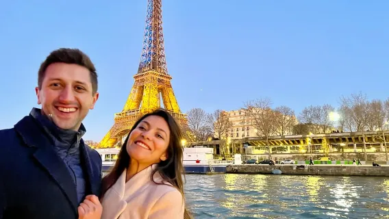 Parigi: crociera notturna sulla Senna con degustazione di waffle