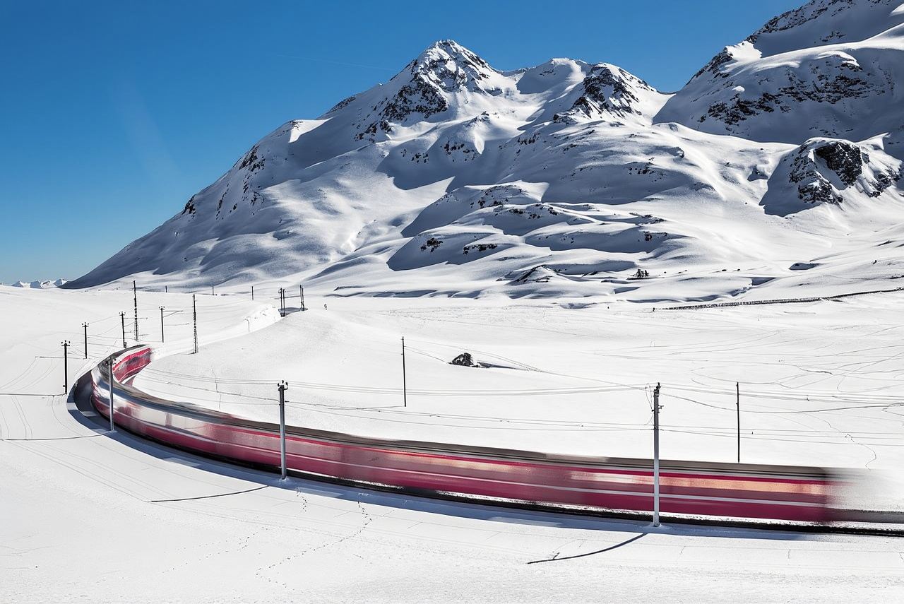 티라노 출발: 와이너리 시음 포함 베르니나 레드 열차 티켓