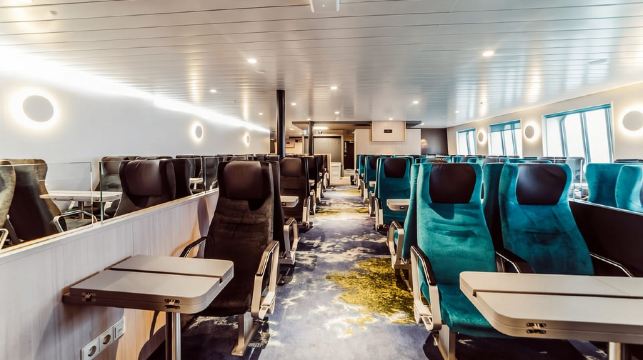 赫爾辛基出發：塔林一日遊來回船票