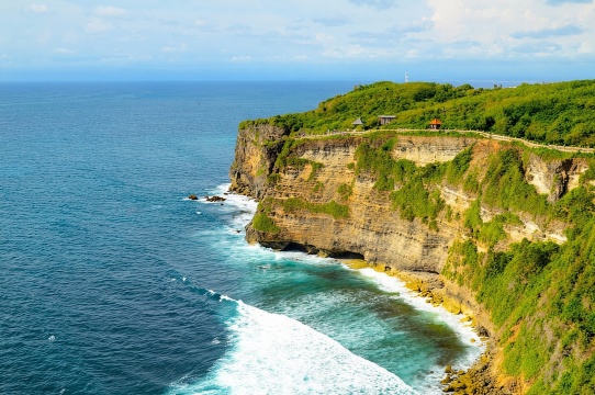 Bali: Pertunjukan Tari Kecak & Tiket Masuk Pura Luhur Uluwatu