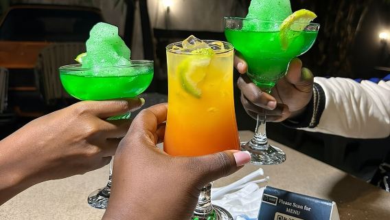 Tour de la vida nocturna en Accra