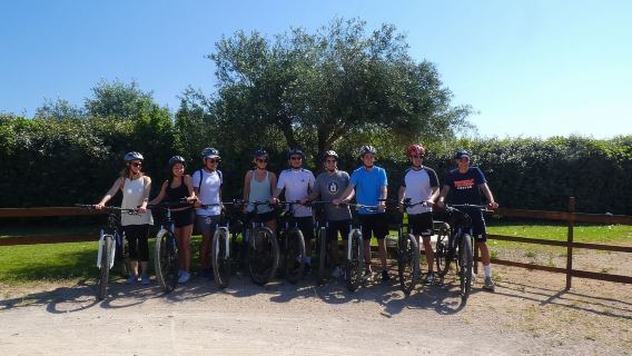 Alghero: Small Beaches E-Bike Tour with Aperitivo