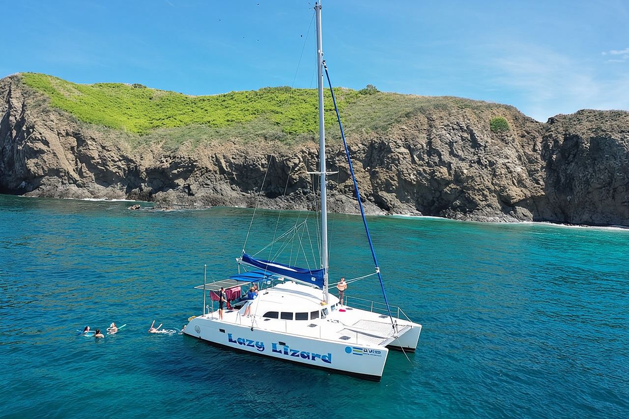 Catamarán privado por la mañana en Playa Flamingo