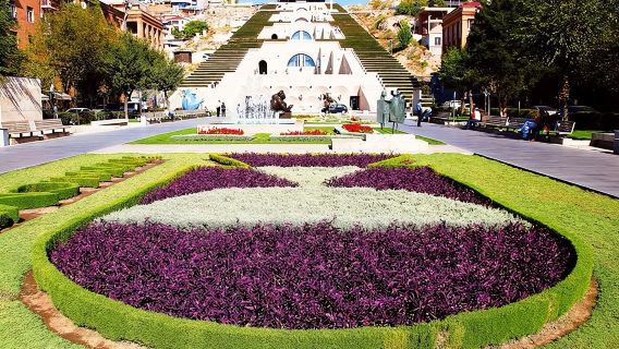 Private sightseeing and walking tour in Yerevan