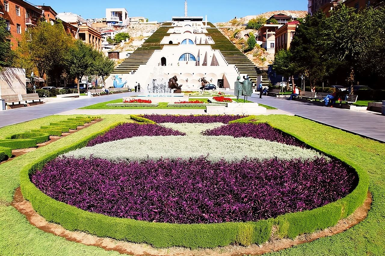 Private sightseeing and walking tour in Yerevan