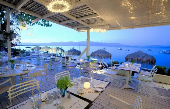 雅典:梅特歐拉修道院、洞穴及沿海停留站連午餐