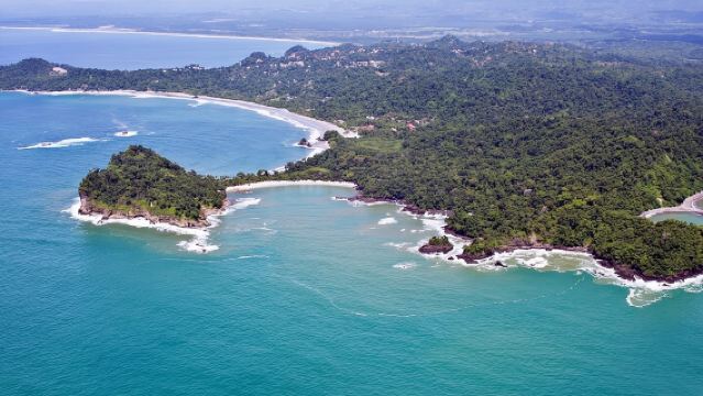 ทัวร์พร้อมไกด์นำเที่ยวในอุทยานแห่งชาติมานูเอล อันโตนิโอ