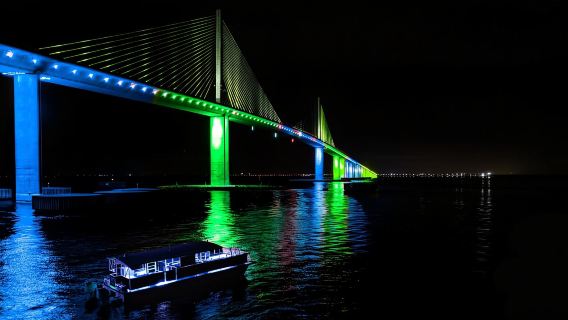 South Pasadena: Island Sunset Cruise and Skyway Light Show