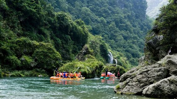 Tour privato di un giorno alla deriva sul fiume Zhangjiajie Mengdong