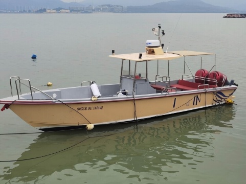 深圳包船夜釣魷魚吹筒仔32尺釣魚艇包船出海