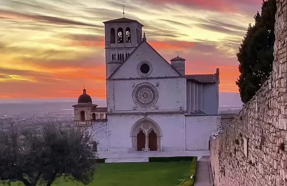 包車一日串聯天空之城原型！白露里治奥+奧爾維耶託+納尼地下城