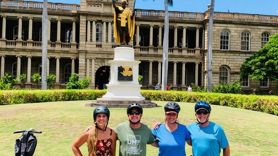 ホノルル：歴史的なダウンタウンを巡るセグウェイツアー