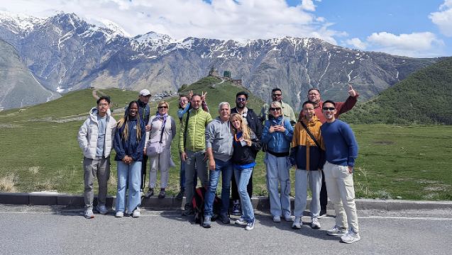 Tiflis: Excursión de un día a Gudauri y Kazbegi con vehículo 4x4