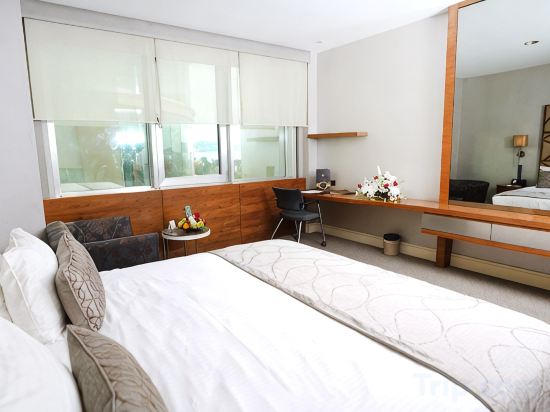 Cevahir Hotel Istanbul Asia Room Type - Superior Twin Room with Partial Sea View Cevahir Hotel Istanbul Asia Room Type - Superior Twin Room with Partial Sea View