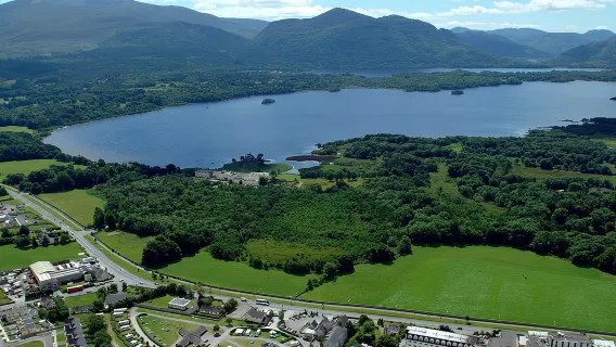 Tour in bicicletta autoguidato del Parco Nazionale di Killarney, dei Giardini Muckross e della Cascata