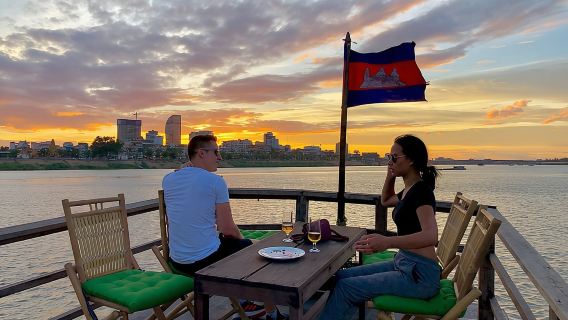 2hours Private Sunset Cruise with unlimited beer, soft drinks and Tour guide