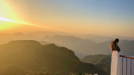 Lawatan Sunrise Kunjapuri Persendirian