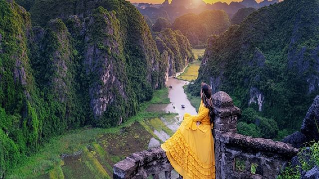 ทัวร์นิญบิ่ญเต็มวันไปยังถ้ำ Hoa Lu Trang An Mua กลุ่มเล็ก