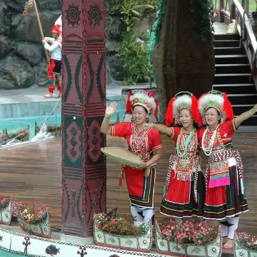 Formosan Aboriginal Culture Village + Sun Moon Lake Ropeway + Sun
