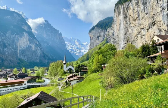 巴塞爾出發的格林德瓦、勞特布龍嫩、因特拉肯及米倫私人全日遊