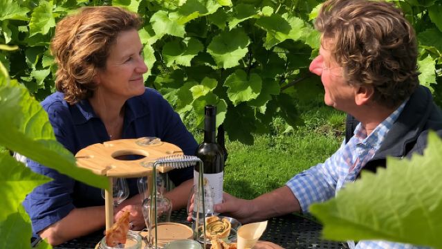 Bioul (près de Dinant) : Visite du Château de Bioul et dégustation de vins