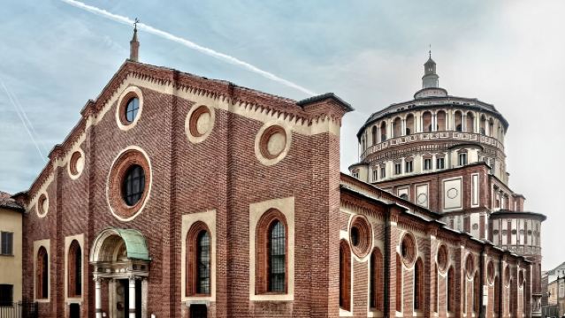Lawatan sehari ke Katedral Milan + Piazza del Duomo Milan + Palazzo Reale Milan di Itali.