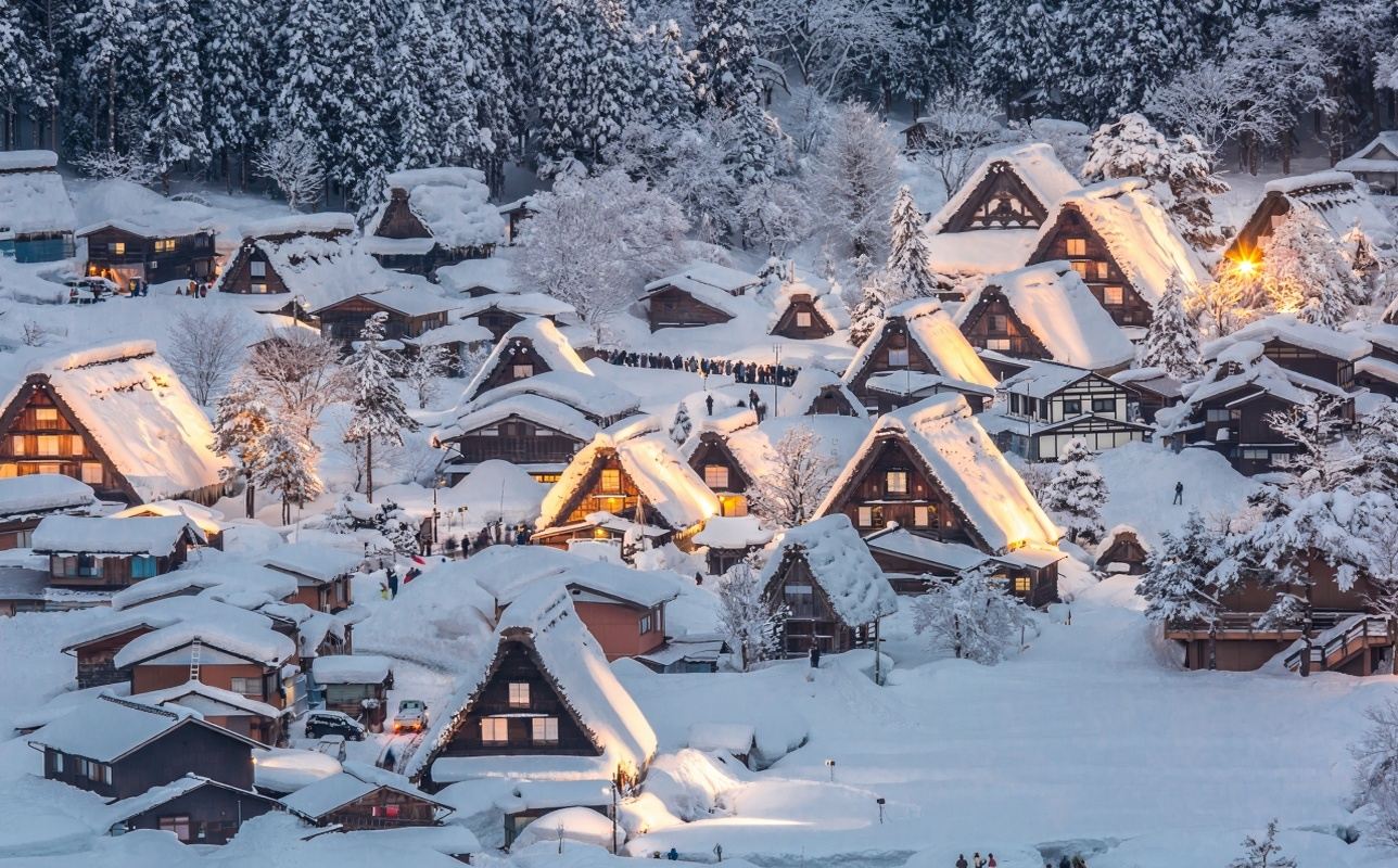 ทัวร์ 1 วัน นาโงยะสู่หมู่บ้านประวัติศาสตร์แห่งชิระงะวะโงและโกะกะยะมะ [ช่วงเทศกาลประดับไฟพิเศษ|กลุ่มเล็ก 9 คน ชมประดับไฟในหมู่บ้านพร้อมไกด์หลายภาษา]